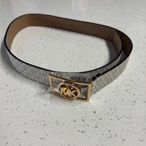 Michael Kors belt NEW white buckle